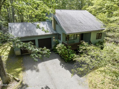 Hemlock Lake Home For Sale in Lords Valley Pennsylvania