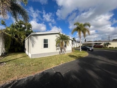MOTIVATED SELLER !!!! Stunning and refined one of a kind home ! - photo 23