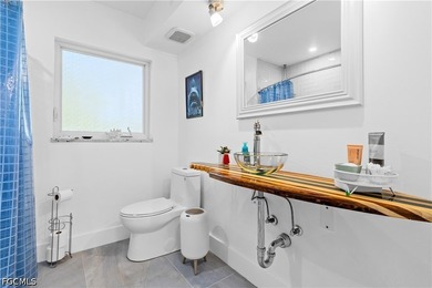 Welcome to 1300 Thompson Street, North Fort Myers, a beautifully - photo 25
