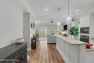 Beautiful custom Elliott home loaded with upgrades and designer - photo 7