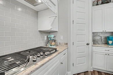 Beautiful custom Elliott home loaded with upgrades and designer - photo 9