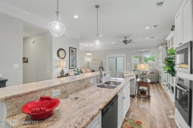 Beautiful custom Elliott home loaded with upgrades and designer - photo 10