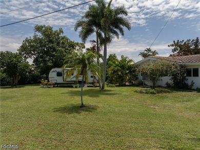 Welcome to 1300 Thompson Street, North Fort Myers, a beautifully - photo 35