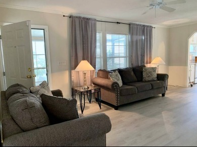 This spacious 2005 model home offers 3 bedrooms, 2 bathrooms - photo 8