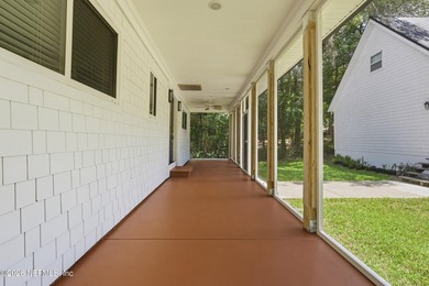 Bright and open living concept in this spacious lake home! The - photo 3