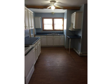 Strong cash flow and a great rental history make this three unit - photo 8
