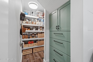 Bright and open living concept in this spacious lake home! The - photo 10