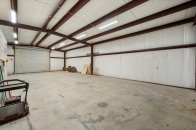 3/2 on 0.9 acres Waterfront w/shop, no HOA! - photo 35