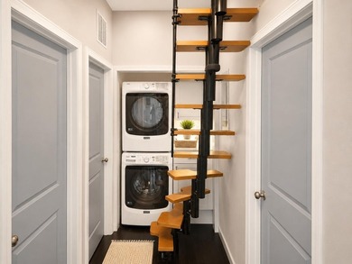 Tucked away on a large, private lot surrounded by beautiful - photo 18
