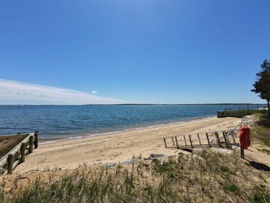 Southold, North Fork - Private Bayfront Community Living - photo 18