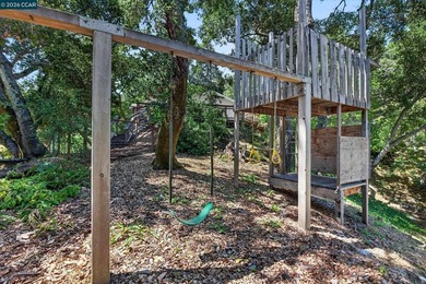 Charming, single-story ranch featuring 3 bedrooms, 2 baths, and - photo 35