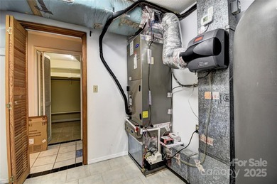 What a versatile property! Are you looking for a - photo 35