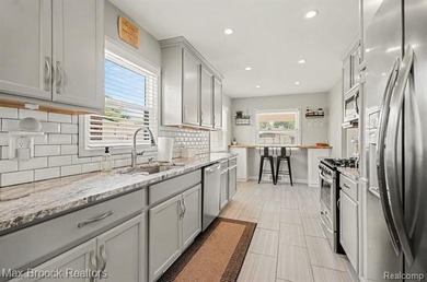 Enjoy waterfront living in this beautifully updated brick ranch - photo 9