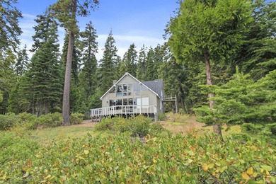 Discover lakeside living at it's finest with this extraordinary - photo 2