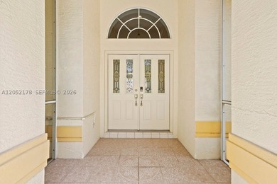 Welcome to paradise! This is an exceptional 3-bedroom, 2-bath - photo 5
