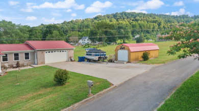 HOME CLOSE TO LAKECUMBERLAND WITH 2.93 ACRES - Lake Home For Sale in Somerset, Kentucky