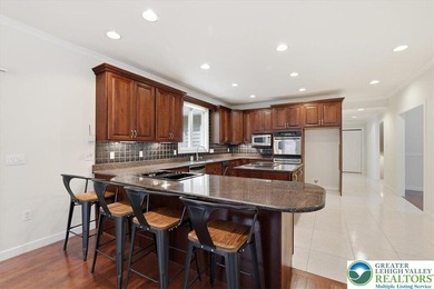 Welcome to your lakefront retreat in the heart of the Poconos - photo 11