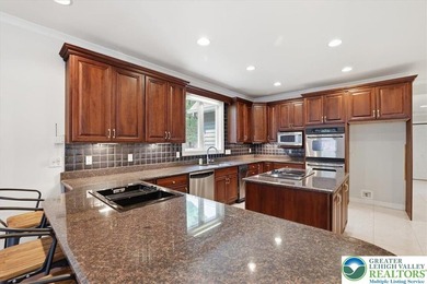 Welcome to your lakefront retreat in the heart of the Poconos - photo 12
