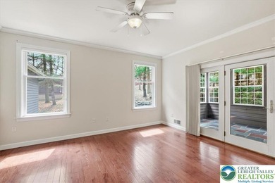 Welcome to your lakefront retreat in the heart of the Poconos - photo 15