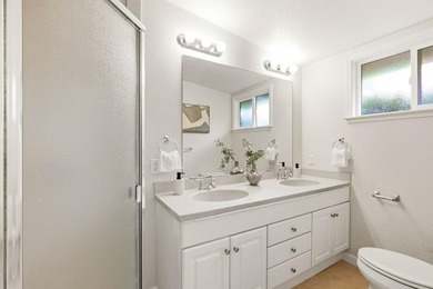 Discover 2 incredible home for less than the price of one! This - photo 17