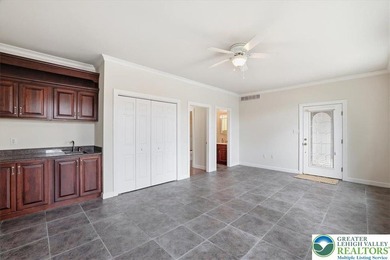 Welcome to your lakefront retreat in the heart of the Poconos - photo 20