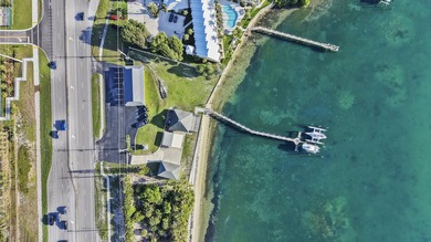 A truly rare waterfront redevelopment opportunity on prestigious - photo 3