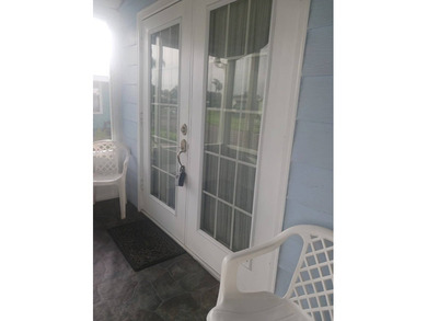 This lovely 1985 (26x52, 1,352 sq. ft.) Coro manufactured home - photo 25