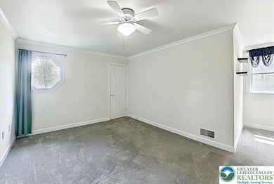 Welcome to your lakefront retreat in the heart of the Poconos - photo 32