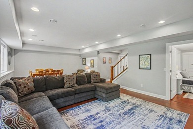 Welcome to this spacious 5-bedroom home showcasing high-end - photo 33