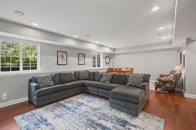 Welcome to this spacious 5-bedroom home showcasing high-end - photo 34