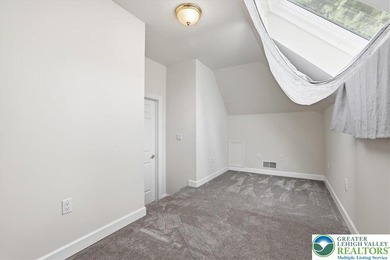 Welcome to your lakefront retreat in the heart of the Poconos - photo 40