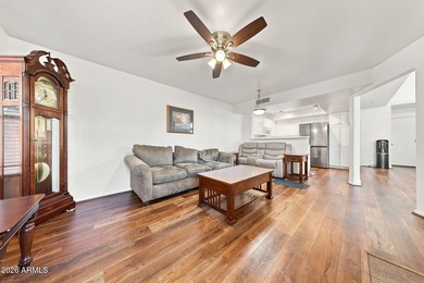 Beautiful townhome in the sought after neighborhood of The - photo 8