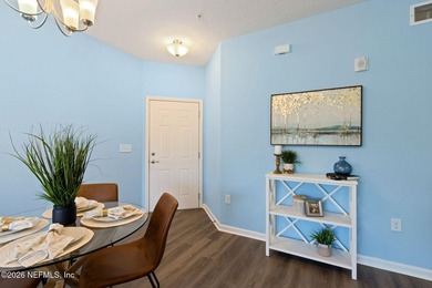 Welcome home to this refreshed first-floor 2-bedroom, 2-bath - photo 3