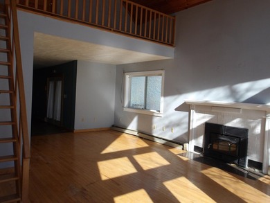 Here's a home in town Madison with lots of charm. Spacious - photo 7