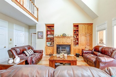 ***PRICE DROP $200,000*** Sellers are motivated! Experience - photo 39