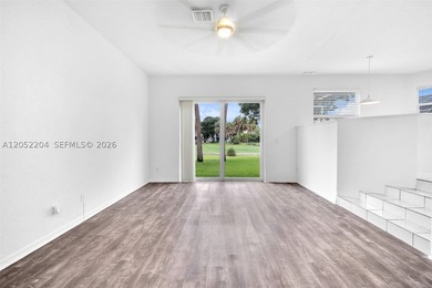 Superb 4 bedroom golf front home - with extra small loft, 3 full - photo 9