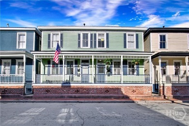 Located in Savannah's Landmark Historic District, this - photo 1
