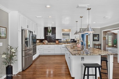 This is the hard to find property you have been searching for! - photo 6