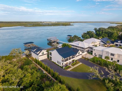 Custom Intracoastal Estate with Guest House, Covered Boathouse & - photo 3