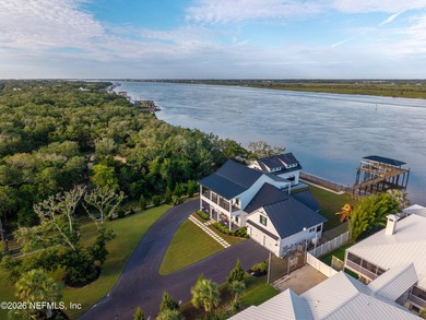 Custom Intracoastal Estate with Guest House, Covered Boathouse & - photo 4
