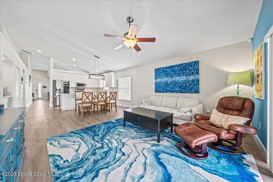 Showpiece Upgrades - Prime Cul-de-Sac Waterfront - Move-In Ready - photo 17