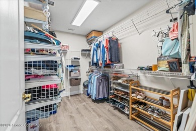 Showpiece Upgrades - Prime Cul-de-Sac Waterfront - Move-In Ready - photo 20