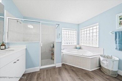 Showpiece Upgrades - Prime Cul-de-Sac Waterfront - Move-In Ready - photo 22