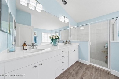 Showpiece Upgrades - Prime Cul-de-Sac Waterfront - Move-In Ready - photo 23