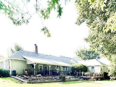 Get excited to see this spacious ranch style home! Outside you - photo 32