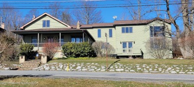 Lake Home For Sale in Clifford Twp, Pennsylvania