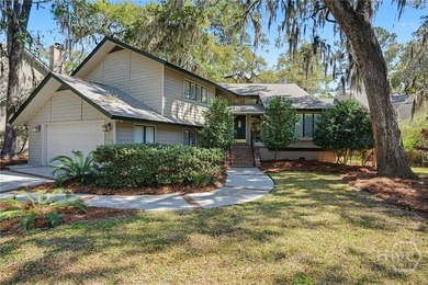 Nicely designed 3-bedroom, 3.5-bath patio home with an ideal - photo 1