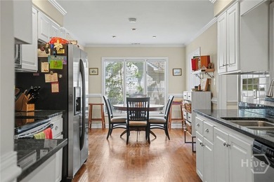 Nicely designed 3-bedroom, 3.5-bath patio home with an ideal - photo 5