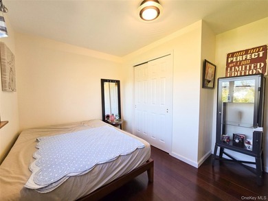 This Home Feature Very Bright 4 Bedrooms,2 Full Bath. Ceramic - photo 19