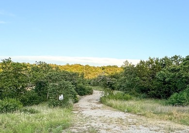 DEEDED Lot 149 boasts the most beautiful setting for a cozy - photo 3